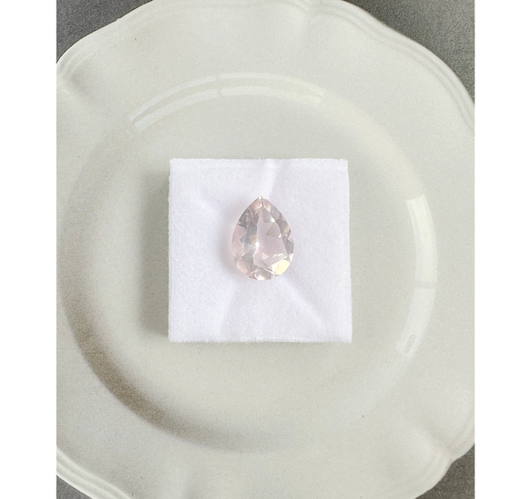 ローズクォーツ　ルース　6.85ct