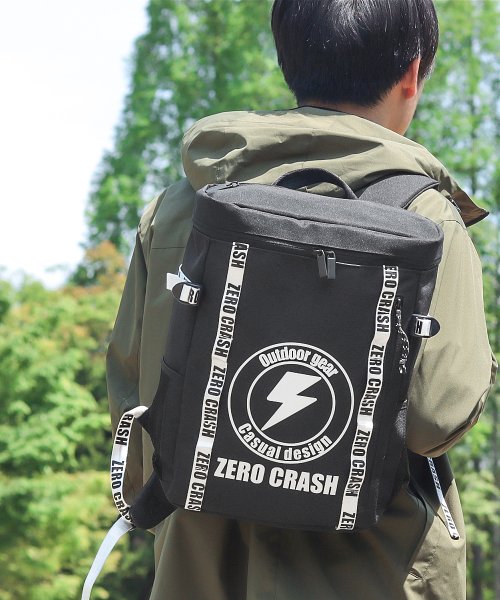 ZERO CRASH ゼロクラッシュ リュック ボックス型 スクエア型 ユニセックス 大容量 防水 15l PC A4サイズ収納可 ZC－2021