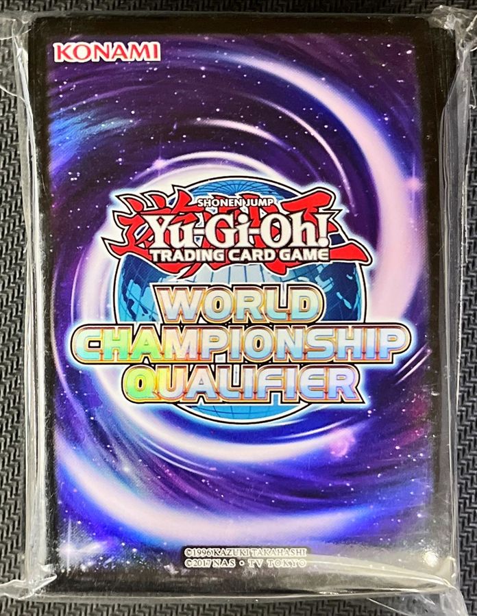 〔状態A-〕スリーブ『WCQWORLDCHAMPIONSHIP2018紫』100枚入り【-】{-}《スリーブ》