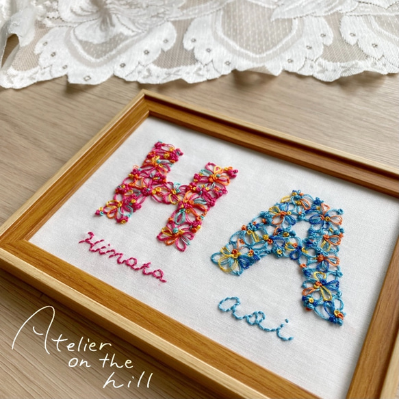 刺繍ウェルカムボード 結婚祝い 綿婚式 結婚2周年記念に♡「ふたりのフラワーイニシャル」