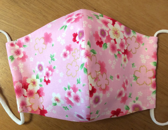 送料無料　立体 布マスク ハンドメイド かわいい 和柄 さくら 桜  花柄 桃色系 (裏地白) B 着物 浴衣