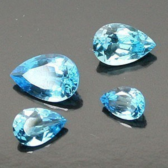 天然石 ルース 卸売　ブルートパーズ（bluetopaz）　ペアシェイプカット　12x16mm