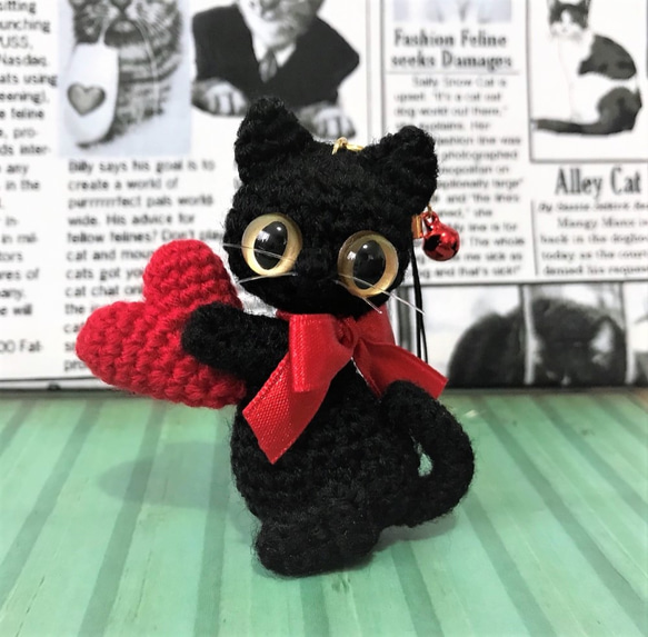 リボン黒猫の選べるハート♡赤♡編みぐるみ☆受注製作品