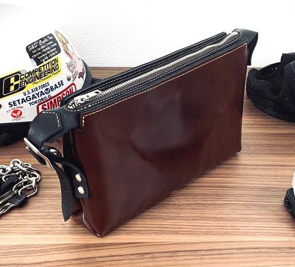 finger belt clutch bag  　クラッチバック　ashBlack x  glossbrown