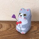 お花を持ったねこちゃん張り子（グレー白猫ちゃん）