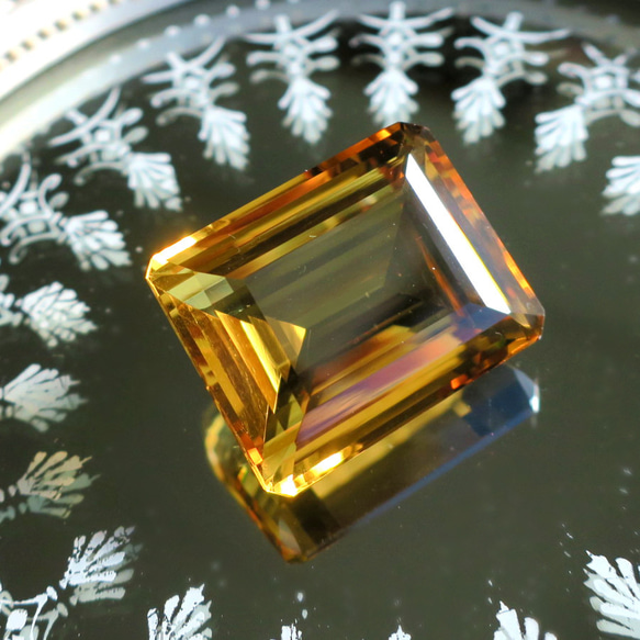 天然石【シトリン】エメラルドカット ルース 27×22mm 59.10ct