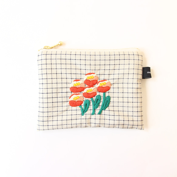 〈14cmファスナー〉お花の刺繍ふわふわポーチ