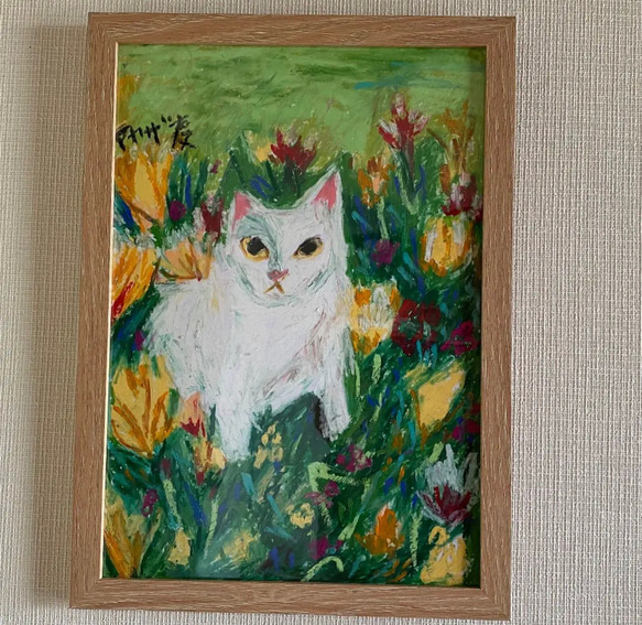 絵画。壁掛け絵原画手描き【黄色花の茂み中の白い猫】