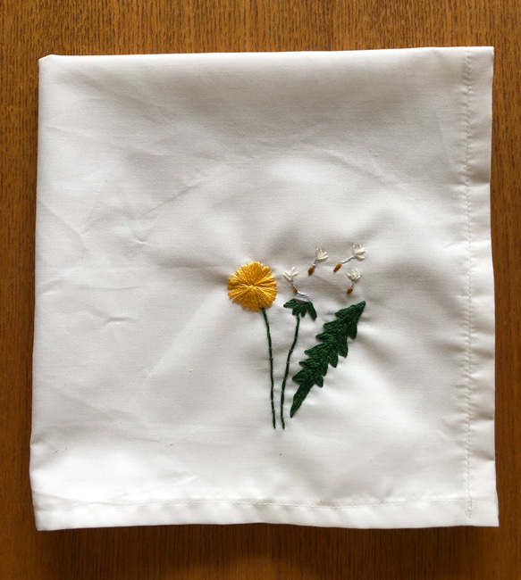 刺繍のハンカチ☆タンポポ