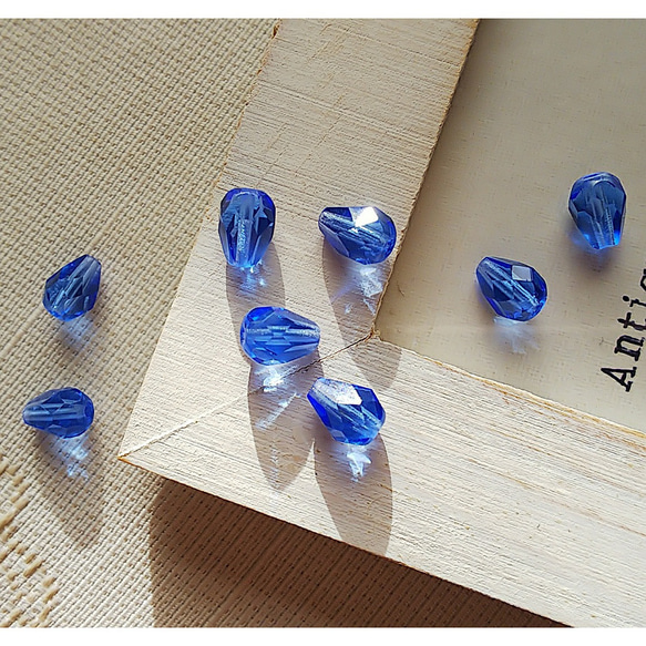 blue tears　チェコビーズ　6X8mm　8個