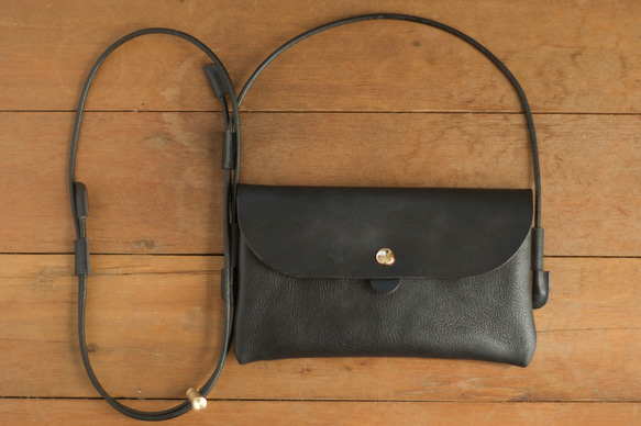 《GINO》Leather Slim Pochette《3colors》