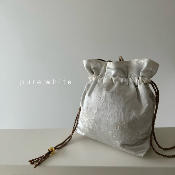 pure white巾着バッグ