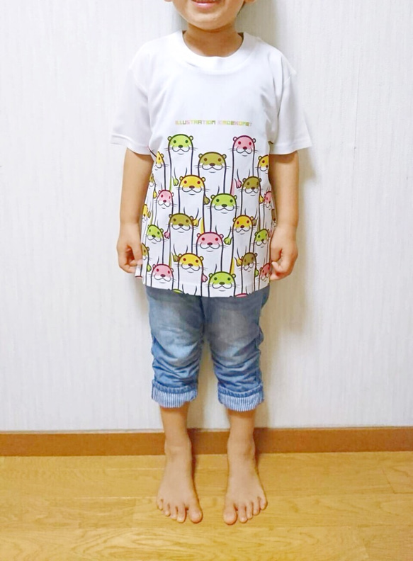 カラフルカワウソTシャツ(大人〜子供サイズ)【全面プリント】