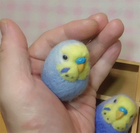 セキセイインコ　ライラックレインボー☆マグネット/ブローチ どちらか選択 受注作成　うちのこオーダー可能 羊毛フェルト