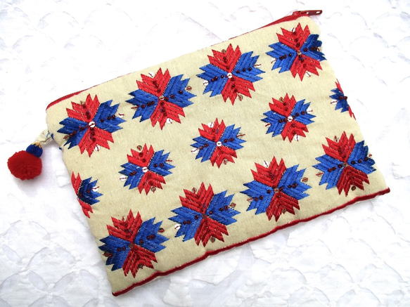 プルカリ花刺繍ポーチ　navy x red flower