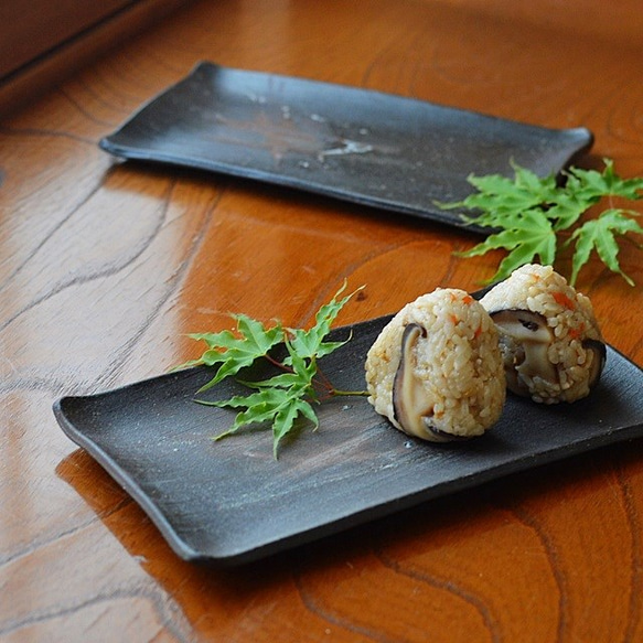 長皿／黒・焼き〆陶器（レンジ、オーブン、食洗機対応）