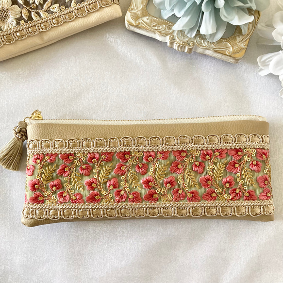 《new》インド刺繍ペンケース　インド刺繍ポーチ　ペンケース　ペンポーチ　ポーチ　ギフト　タッセル付き　フェイクレザー