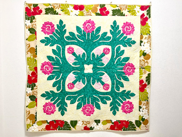 Hawaiian quilt ロケラニのタペストリー