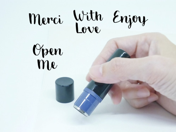 メッセージタグ用ミニスタンプ：Merci / Enjoy / With Love / Open Me シャチハタ式ハンコ