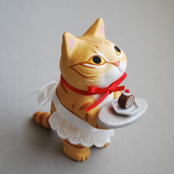 純喫茶の猫ウエイトレス(茶トラ)【受注制作】ご注文前には必ずメッセージで納期をお確かめください