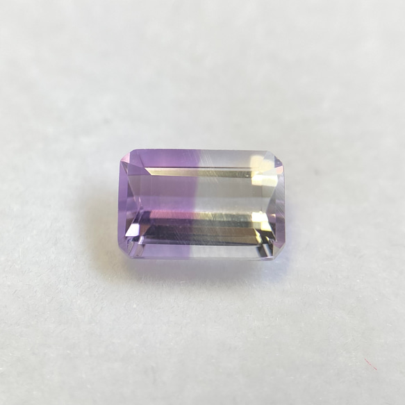 【お盆セール開催中】バイカラークォーツ ルース 0.60ct ブラジル産