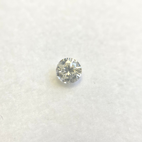 【お盆セール開催中】ダイヤモンド ルース 約0.09ct 2.9mm イエロー蛍光有