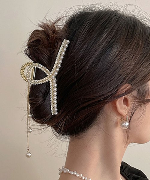 ヘアクリップ ゆらゆらチェーン付き 髪留め 髪飾り ヘアアクセサリー オシャレ上品 パーティー飾り