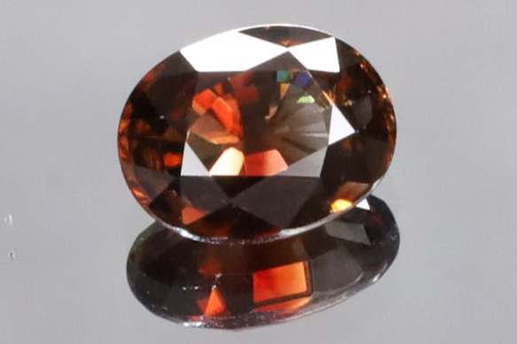 【最高級品】VVS 稀有美天然 バイカラー 非加熱 ジルコン 2.44ct 綺麗な色味のフラッシュ☆★☆彡 ルース