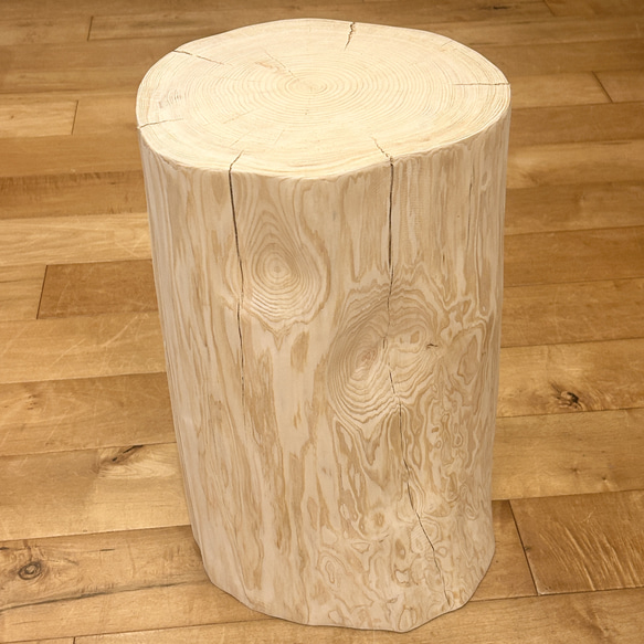 Hinoki  Wood  Stool  No.697