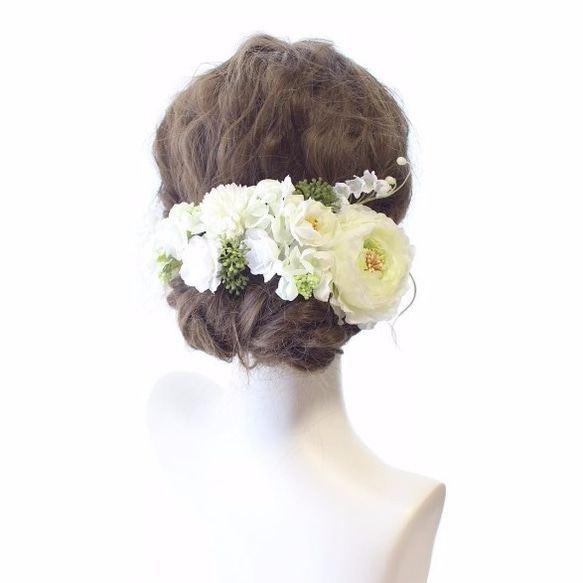 head dress* pure white Ranunculus