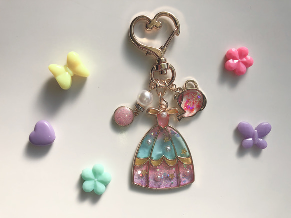 レジン  キーホルダー  ドレス