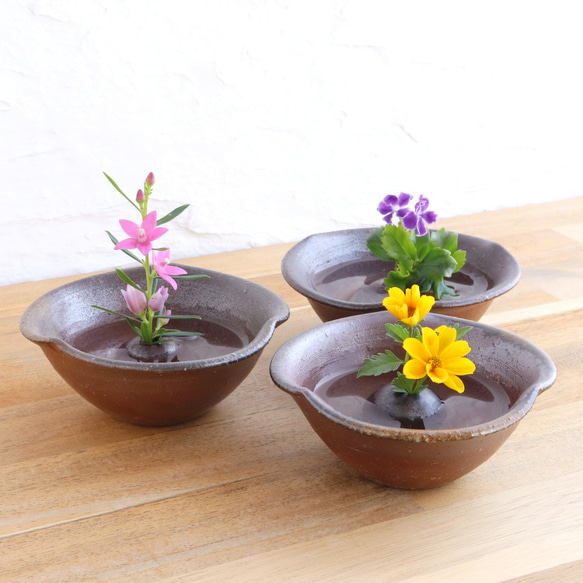 備前焼　穴あき玉一輪（小鉢＋穴あき玉セット）【陶器・花器・花入れ・フラワーベース】