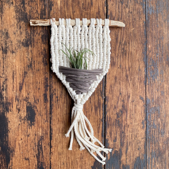 macramé wall hanging