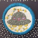 星座に恋したUFO〜手刺繍ブローチ