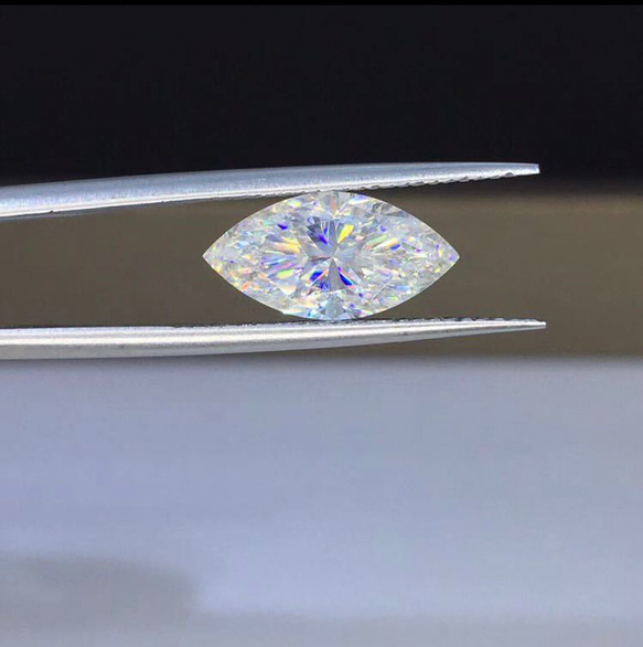 モアッサナイト　ルース 【貴婦人マーキスカット　1.0ct】