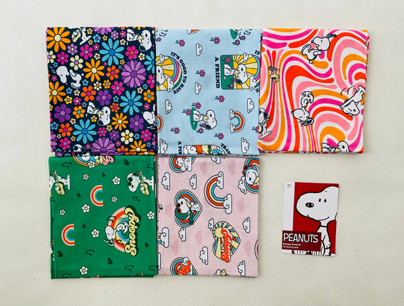 スヌーピー　ご機嫌な毎日！！Snoopy Groovin’ – Peanuts – Fat Quarter