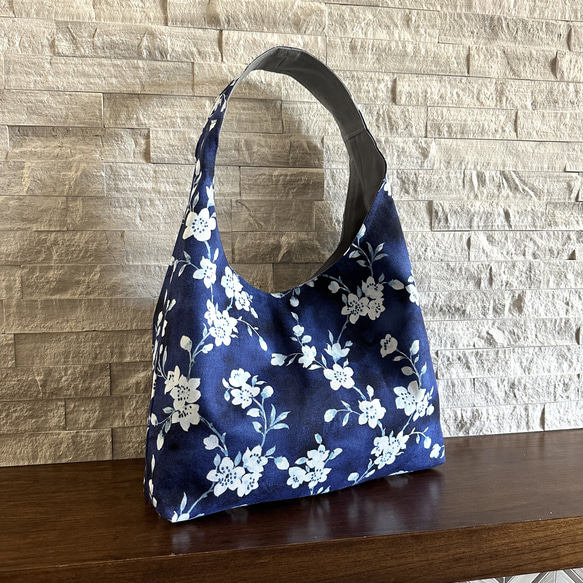 ワンハンドルトートバッグ - Blue Satin Floret