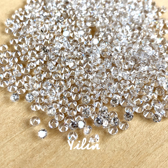 RS104•クリアー•1.2mm•2.5g・CZ•キュービックジルコニア•約900pcs〜•デコ•ネイル•レジン用 裸石