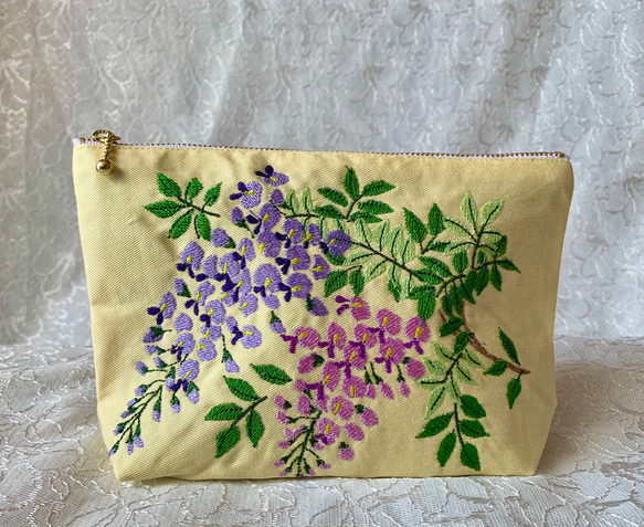 再販　藤の花刺繍のポーチ