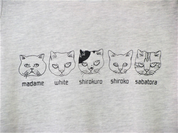 セール【M】猫ファイブ  Tシャツ　レディース