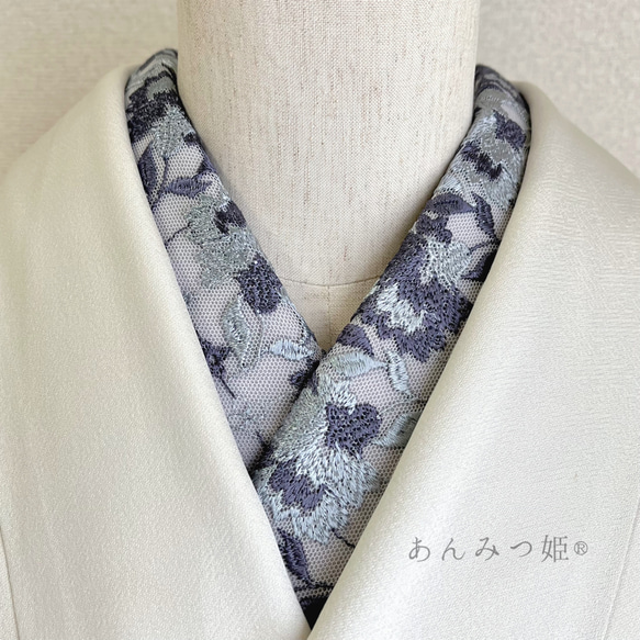 洗える刺繍半衿  錆鼠色と灰青色のお花