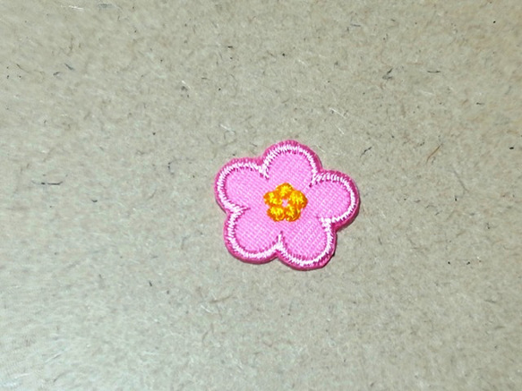 縁取り刺繍梅の花ワッペン/ピンク・桃色