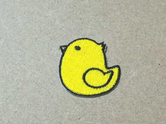 かわいいひよことりの顔刺繍ワッペンSサイズ/干支酉