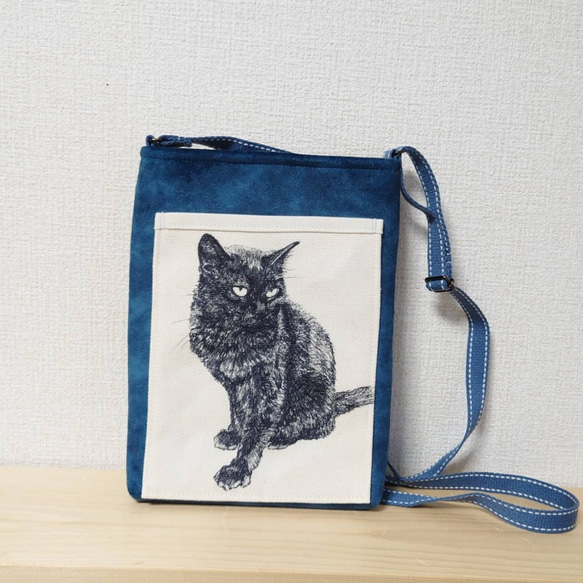 【sale】20％off　黒猫  ショルダーバック　革調フェルトネイビー