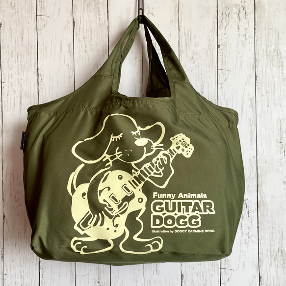 クルっとまとまるトートバッグ《guitar dogg/ギター犬》軽量・大型エコバッグ・大容量・旅行・犬・ギター