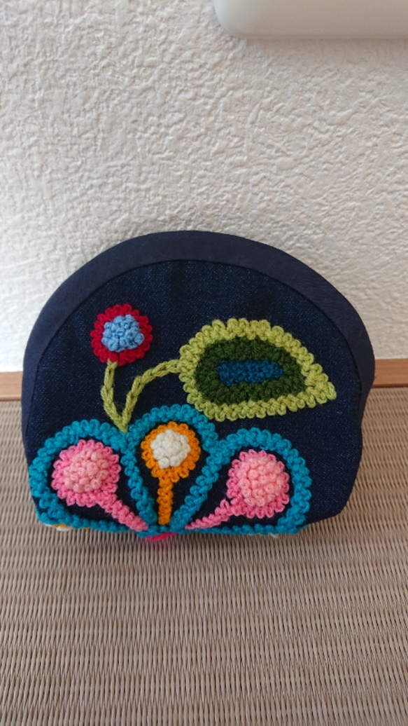 アヤクーチョ刺繍の小さな小銭入れ