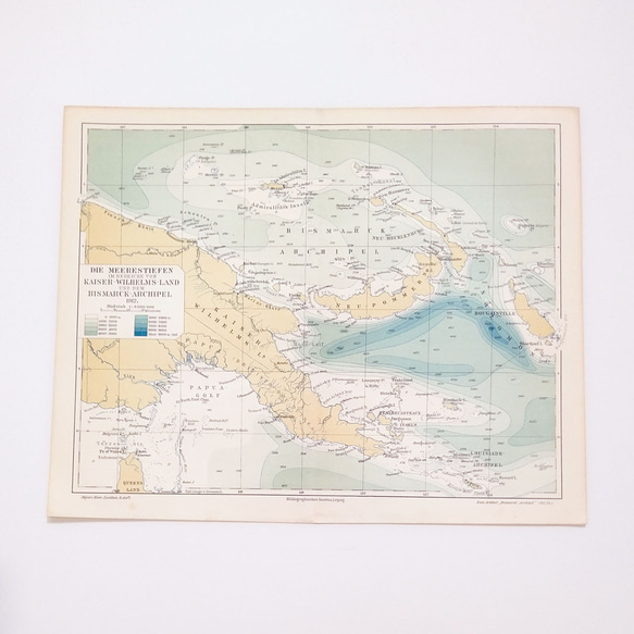 カイザー・ヴィルヘルムス・ラントとビスマルク諸島の海の深さ アンティークマップ 古地図 1957-108