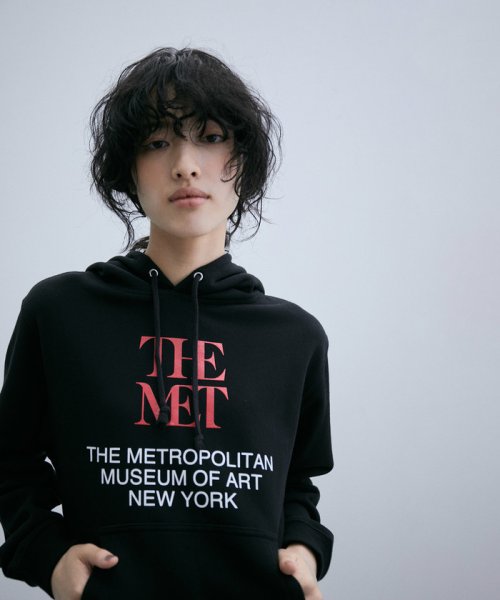 THE MET x ADAM LOGO SWEAT