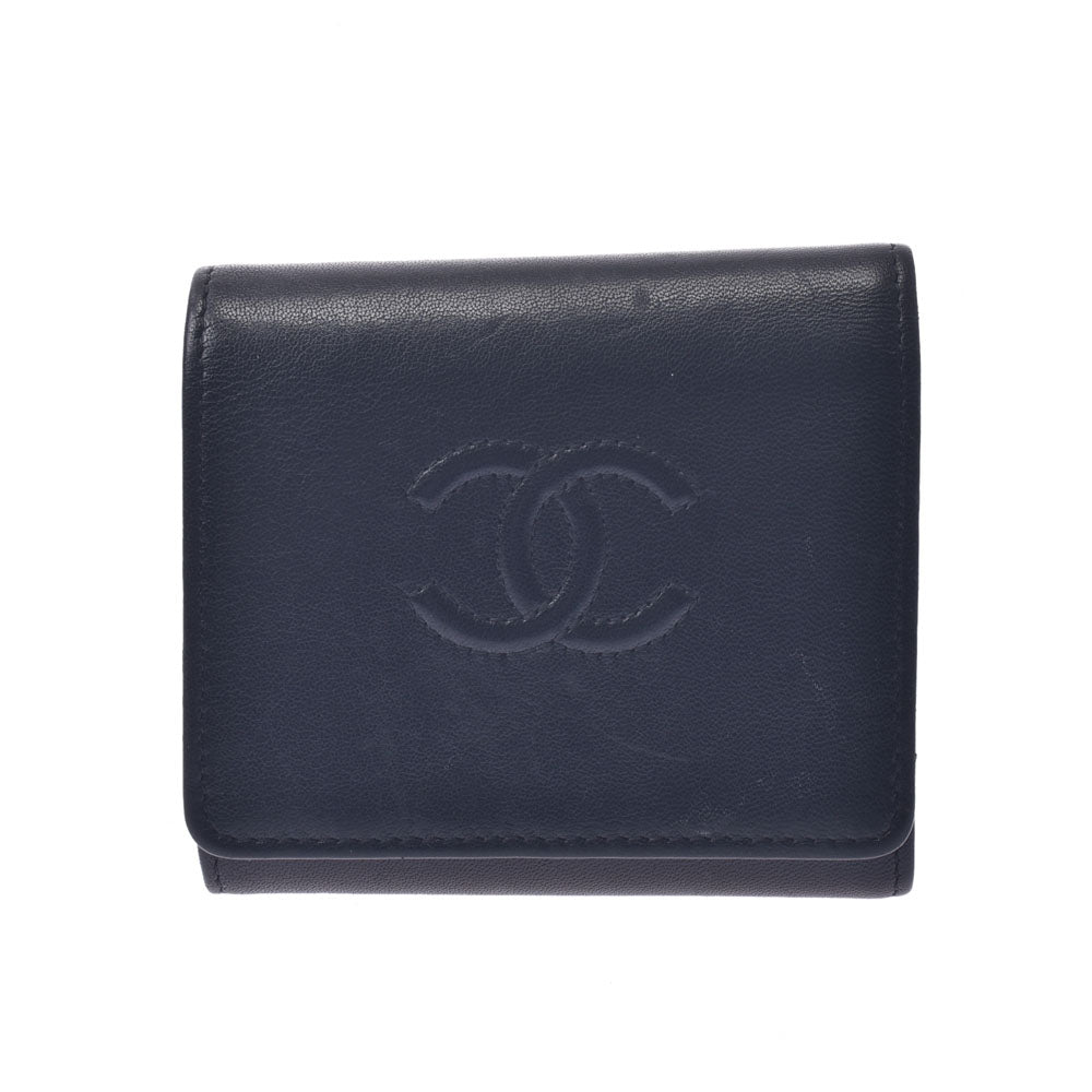 CHANEL シャネル 黒 レディース カーフ 三つ折り財布 Bランク 中古 