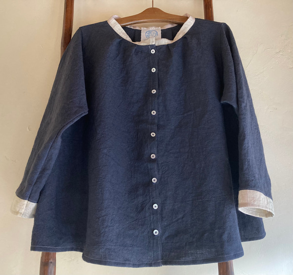 麻のAラインタックブラウスNAVY